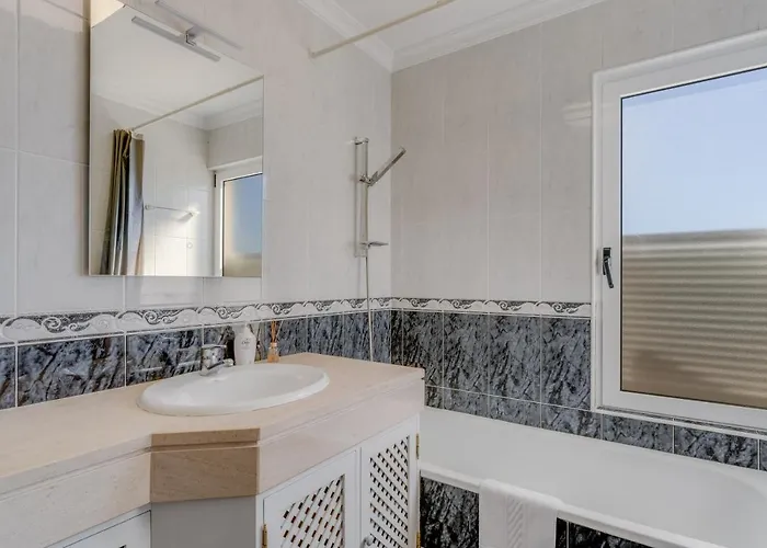 Boeiro I Daire Caniço