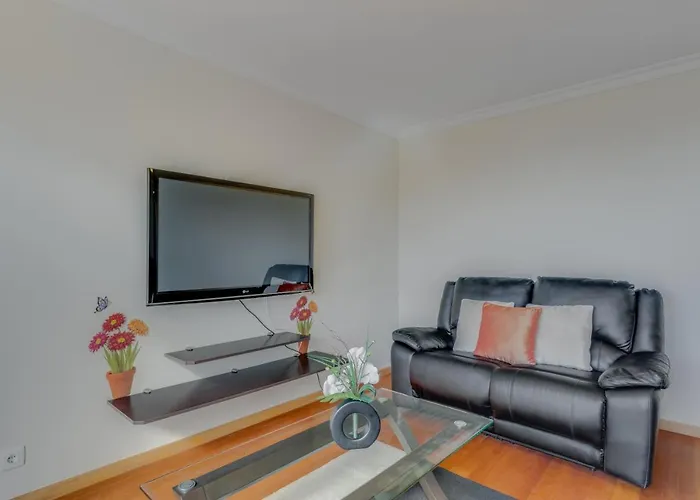 Boeiro I Daire Caniço